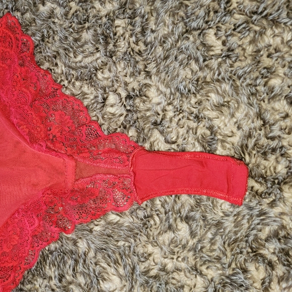 LINGERIE - Picture 2 of 15